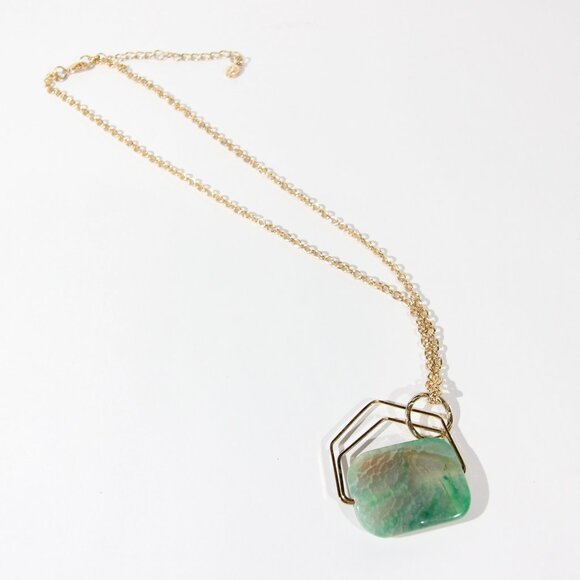 Vintage Bill Blass Gold Tone Necklace with a Green Pendant - Picture 2 of 5